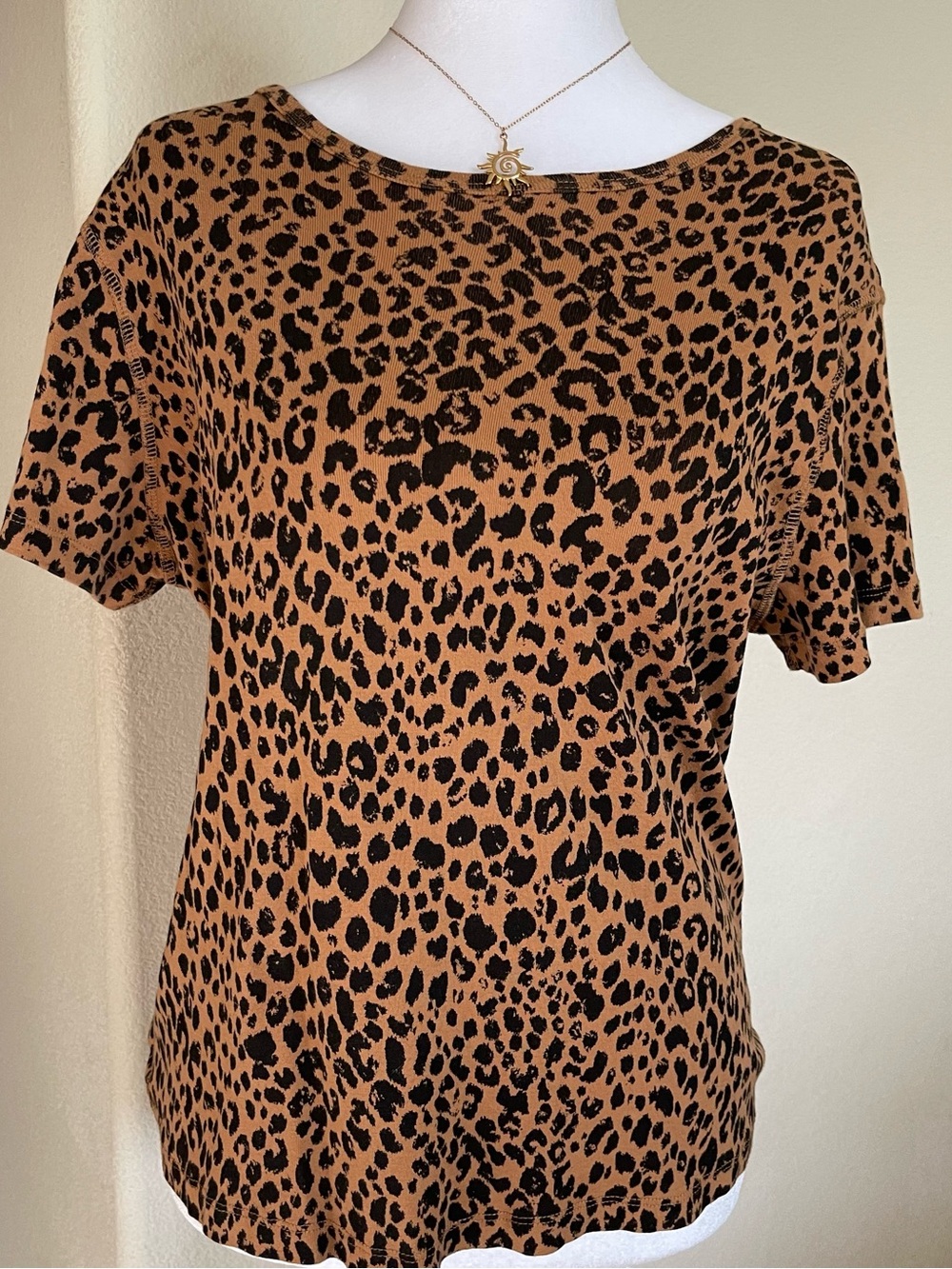Universal Thread Leopard Print 100% Cotton T-Shirt | Size XL - Picture 2 of 8